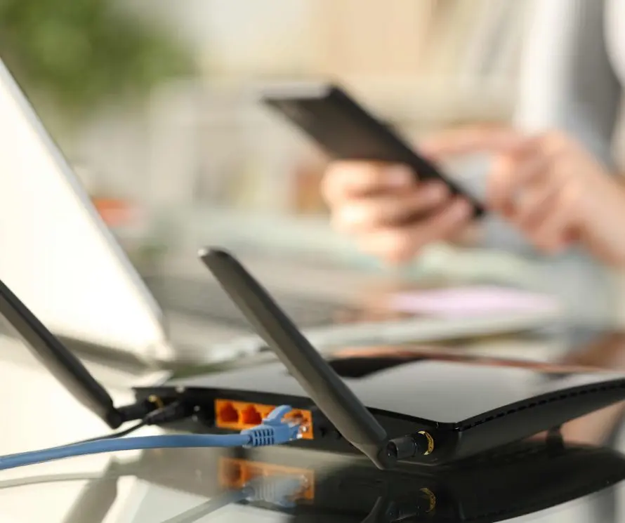 Routers & Wifi Extenders